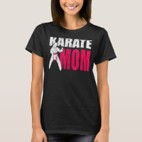 Fière Maman D'Un Combat De Karaté