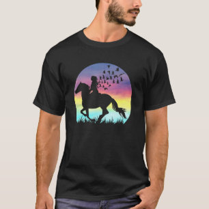 T-shirt Fille mignonne chevauchant un cheval arabe Sunset