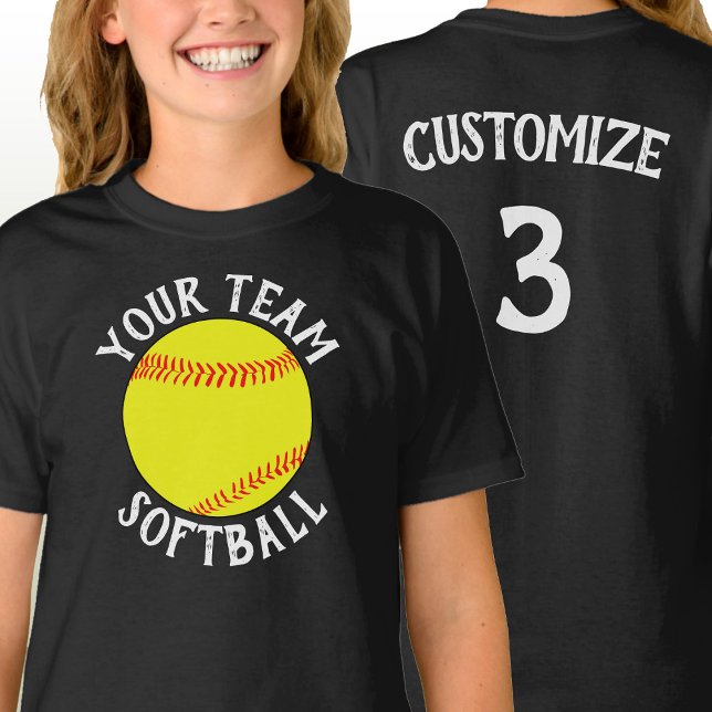 T-shirt Filles Softball Custom Team Player Nom et numéro (Custom softball team shirts with personalized team name, player name and jersey number.)
