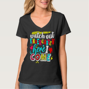 T-shirt Fin De La Graduation À L'École Veiller À La Matern