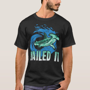 T-shirt Fin de requin-baleine clouée