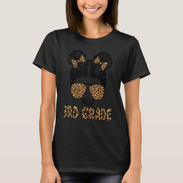 T-shirt First Day Of School Hello 3rd Grade Leopard Messy  (Devant)