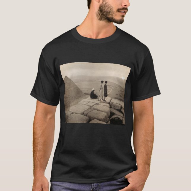 T-shirt Flapper Girls Sunrise Khufu Pyramid, Égypte 1920 (Devant)