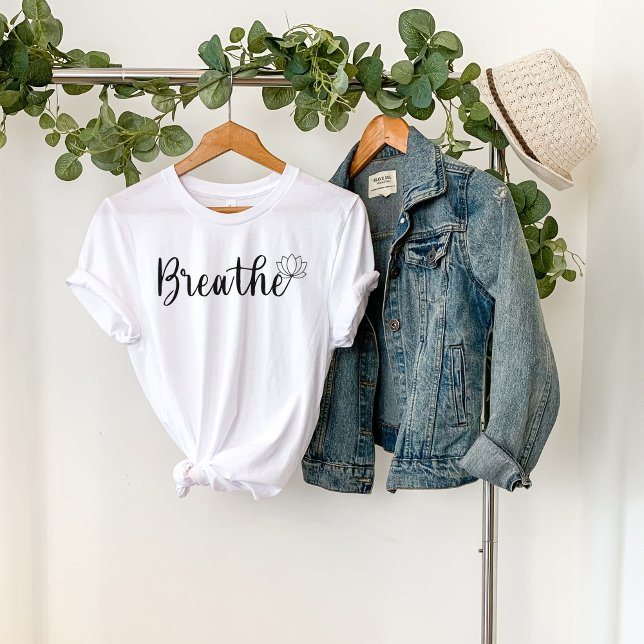 T-shirt Fleur de Breathe-Lotus-Fleur sauvage-Yoga (Créateur téléchargé)