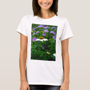 T-shirt Fleur de cône blanc, fleurs pourpres et papillon