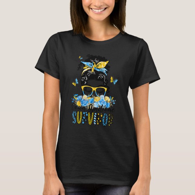 T-shirt Fleur Papillon Messy Bun Down Syndrome Survivant (Devant)