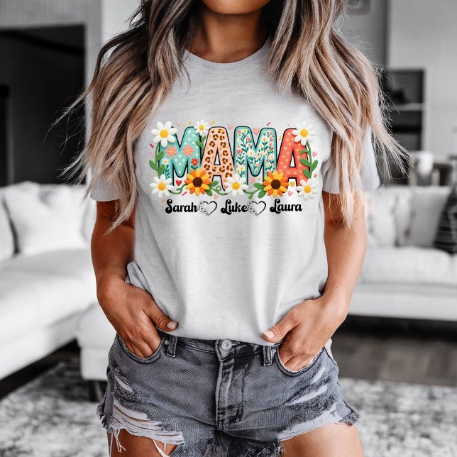 T-shirt Floral Mama avec prénoms d'enfants (Beautiful Mama design with personalized kids names. )