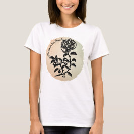 T-shirt Focus sur le stylo de beauté et l'encre