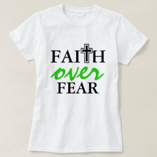 T-shirt Foi au-dessus de chemise de crainte