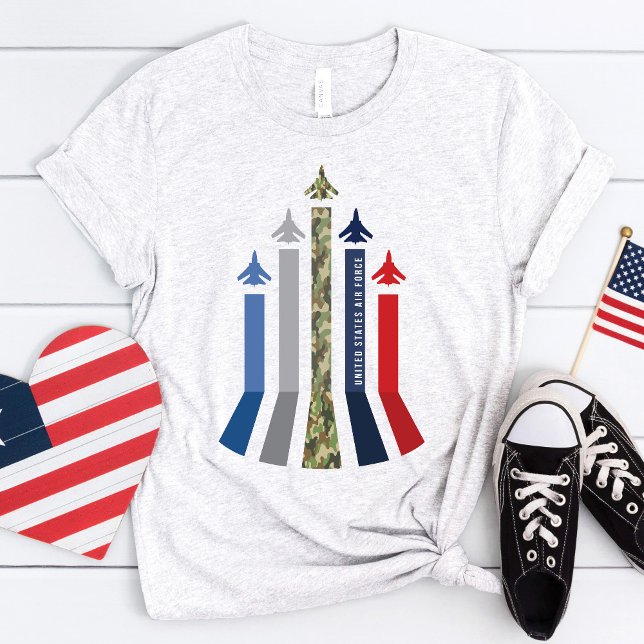 T-shirt Formation de vol de l'armée de l'air (Ash heather gray USA Air Force fighter jet flight formation patriotic red white  blue camo t-shirt )