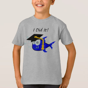 T-shirt Fou monstre de graduation requin