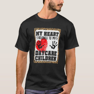 T-shirt Fournisseur de soins pour enfants Coeur garderie e