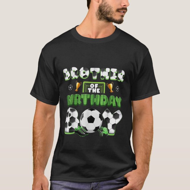 T-shirt Frère De L'Anniversaire Boy Soccer Group Famille M (Devant)