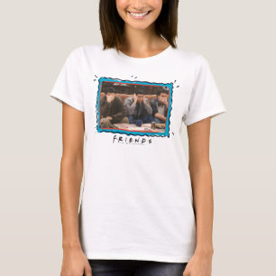 T-shirt FRIENDS™ Joey, Ross et Chandler sur le canapé