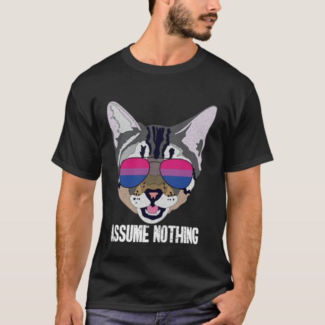 T-shirt Funny Cat Bisexual Assume Nothing Bi Pride (Devant)