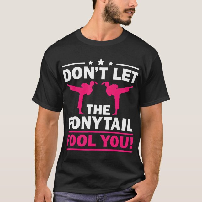 T-shirt Funny Karate Girls Karate Kick Martial Art (Devant)