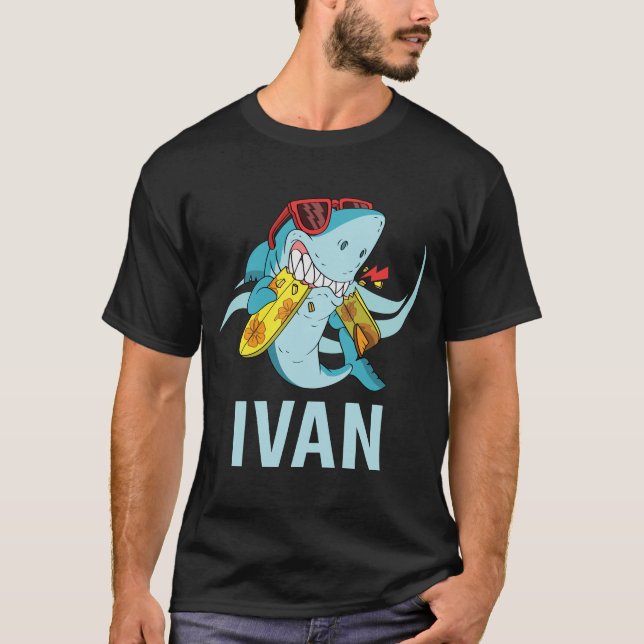 T-shirt Funny Shark - Nom Ivan (Devant)