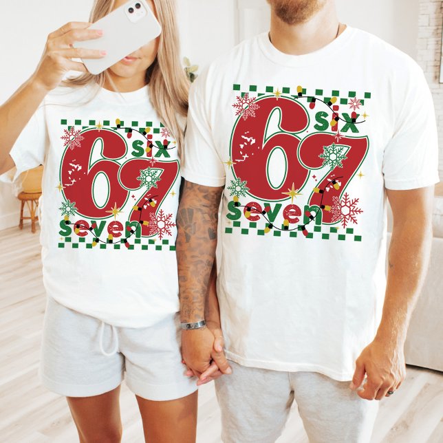 T-shirt Funny Six Seven 67 Meme Retro Matching Xmas Humor (Funny 67 6 7 Six Seven meme retro xmas  ugly Christmas sweater fun matching holiday humor t-shirt)