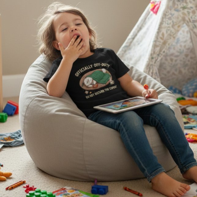 T-shirt Funny Sleeping Cat Off-Duty Graphic (Créateur téléchargé)