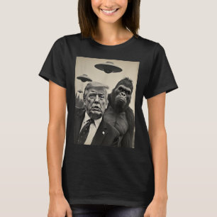 T-shirt Funny Trump Bigfoot Selfie Avec Ufos Alien Étrange