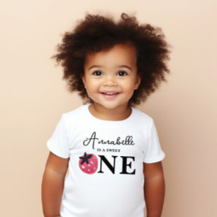 T-Shirt für den Ehrengast zum ersten Geburtstag mi Baby Strampler