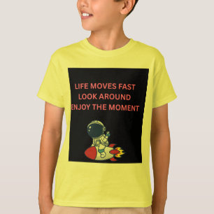 T-Shirt für Kinder: Astronaut Rakete Life Moves Fa
