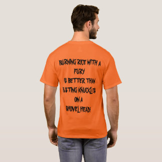 T-shirt Furie sur une chemise à pelle