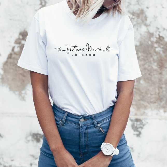 T-shirt Futur mignon Mme Script Coeur Cercle Mariage perso (Créateur téléchargé)