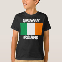 Galway, Irlande avec drapeau irlandais Boys