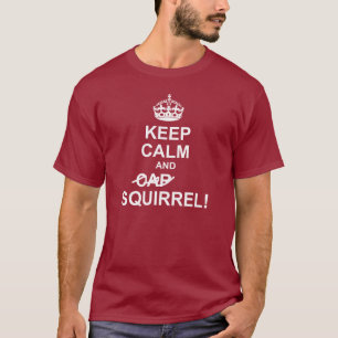 T-shirt Gardez le calme et ACCUMULEZ la pièce en t foncé