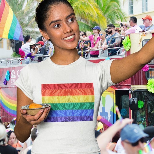 T-shirt Gay pride Classic Faux Soie Arc-en-ciel drapeau LG (Créateur téléchargé)