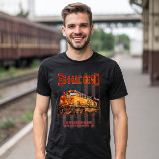 T-shirt GE ES44AC GEVO Locomotive et drapeau américain