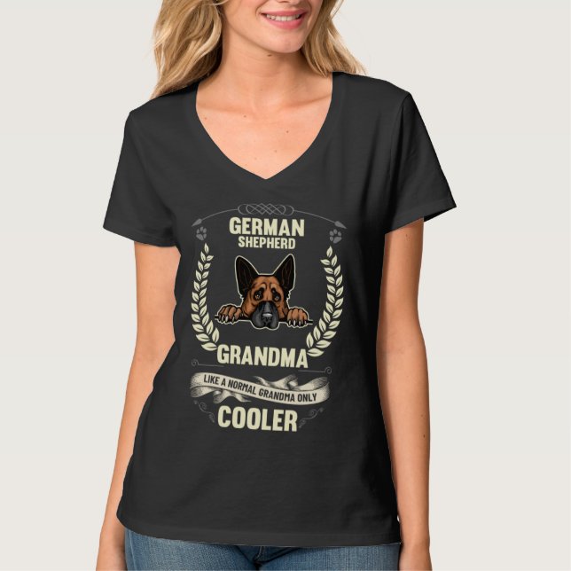 T-shirt German Shepherd Grandma Like A Normal Grandma Only (Devant)