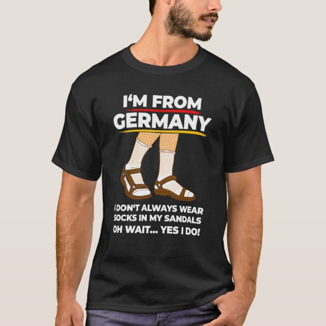 T-shirt Germany Emigrant Typical German Socks Sandals (Devant)
