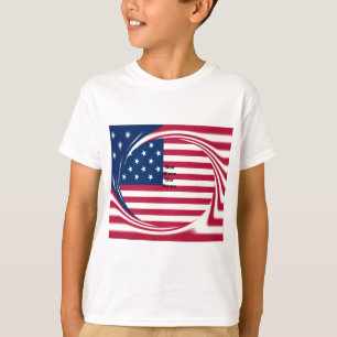 T-shirt God Bless Our Home : USA Flag Swirl Art
