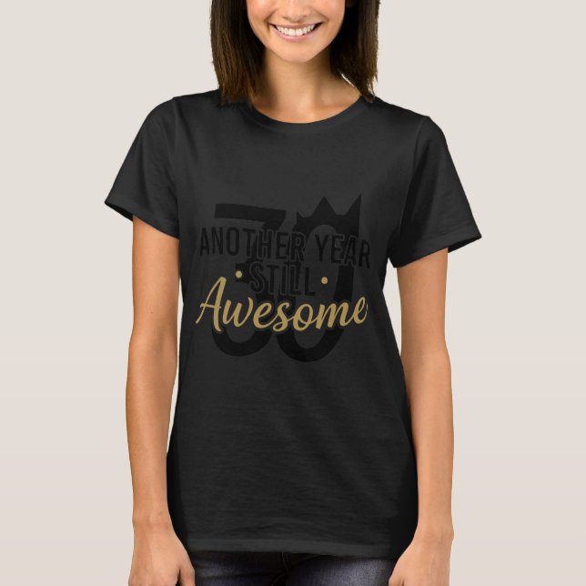 T-shirt Golden Elegant Script "Awesome" Typography Black  (Devant)