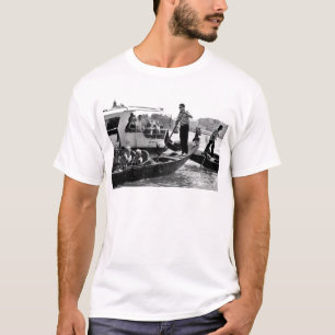 T-SHIRT GONDOLIERS DE VENISE EN NOIR ET BLANC