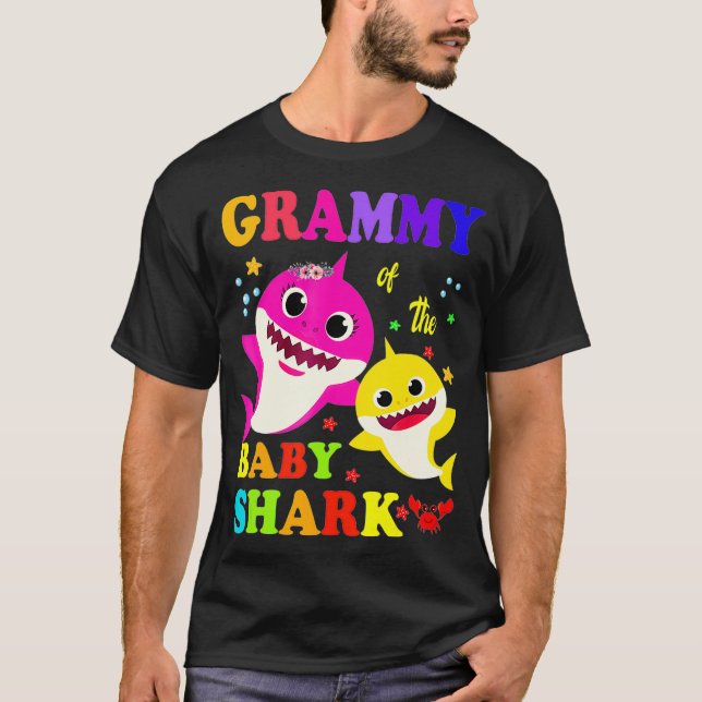 T-shirt Grammy Du Bébé Requin Anniversaire Grammy Requin (Devant)