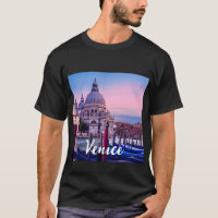 Grand Canal avec gondoles et église à Venise