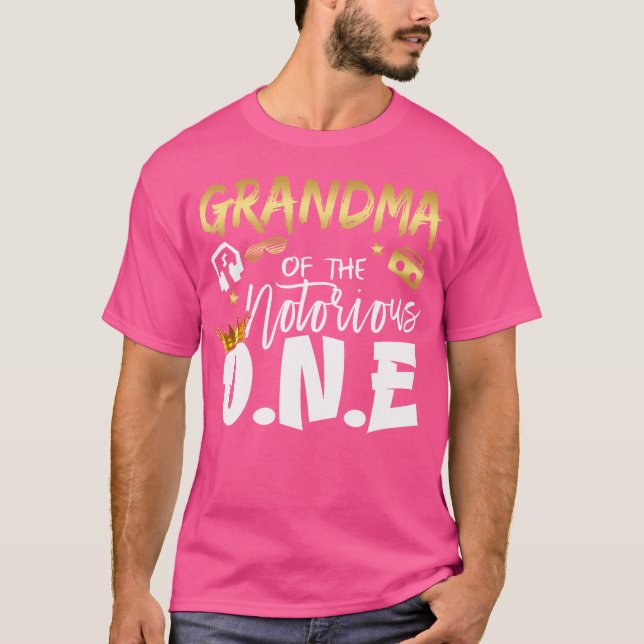 T-shirt Grand-Mère De La Célèbre Une Ancienne École 1Er Hi (Devant)