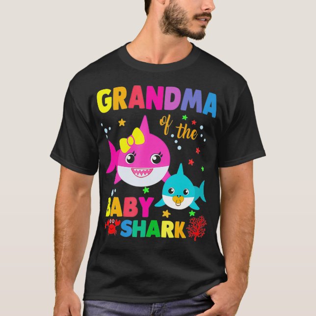 T-shirt Grand-Mère Du Bébé Requin Anniversaire Grand-Mère  (Devant)