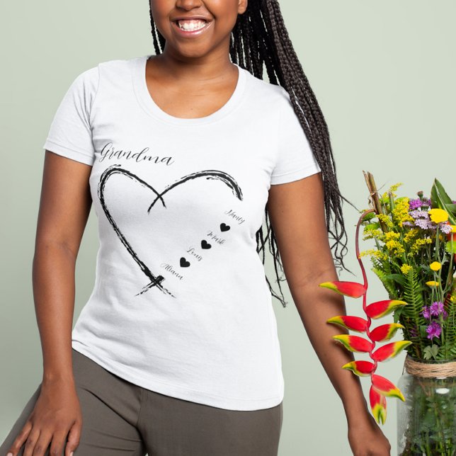 T-shirt Grand-mère Heart Grandkids Nom minimal simple (Créateur téléchargé)