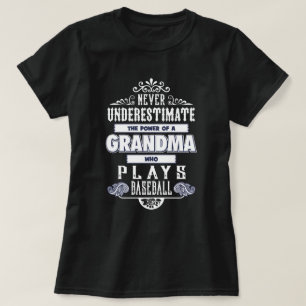 T-shirt Grand-mère qui joue au baseball