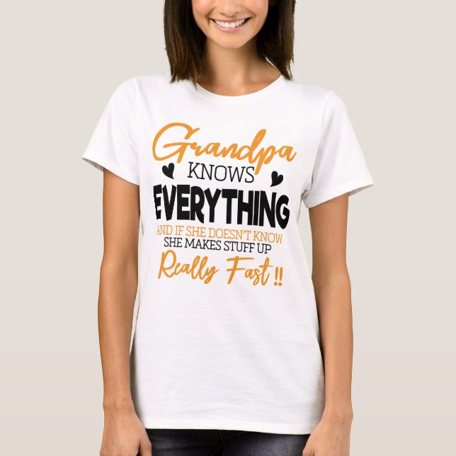 T-shirt Grand-mère sait tout ce qu'est le cadeau (Devant)