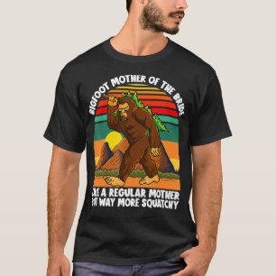 T-shirt Grande mère de la mariée de Bigfoot enterrement de