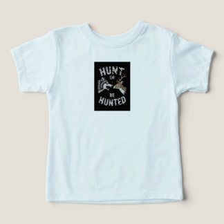 T-shirt graphique blanc « Chasse ou sois chassé »