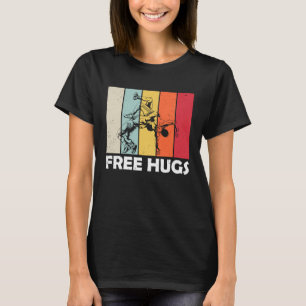 T-shirt Gratuit A Hugs Pro Wrestler