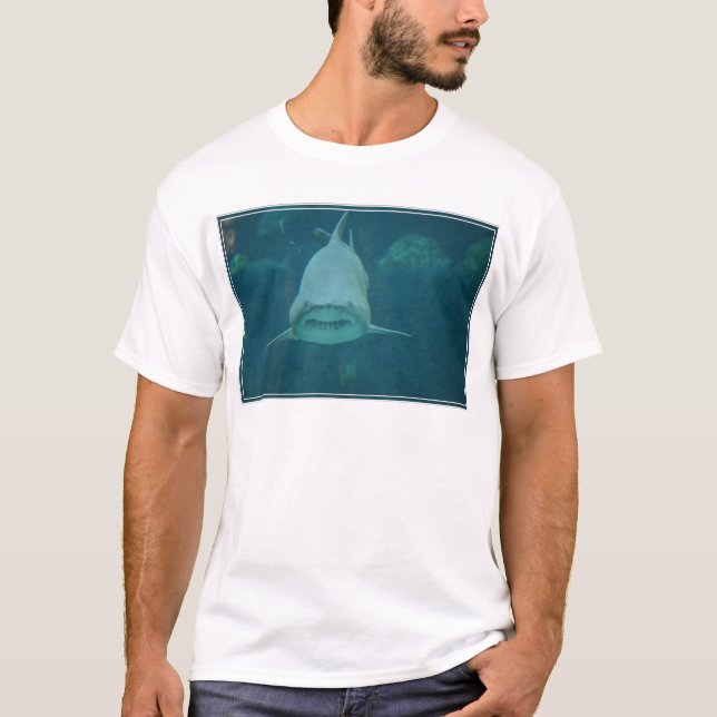 T-shirt Grimacerie du requin (Devant)