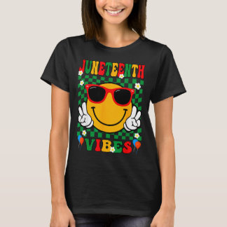 T-shirt Groovy juneteenth vibes day celebrating black