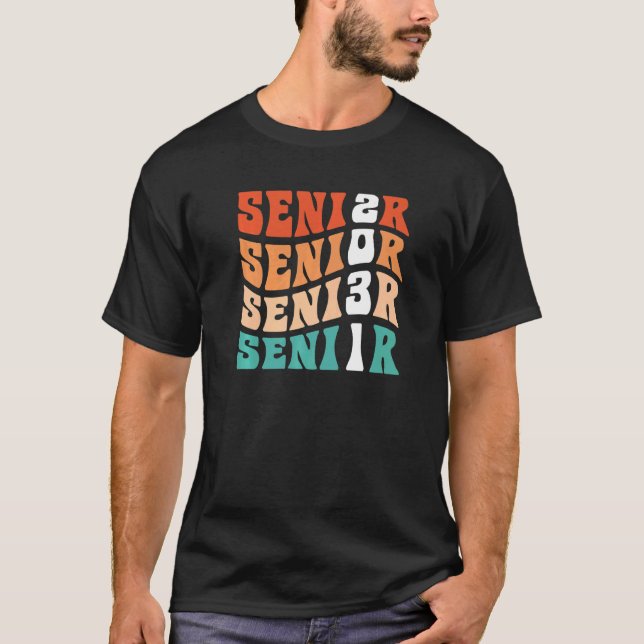 T-shirt Groovy Senior 2031 Graduation My Last First Day Se (Devant)